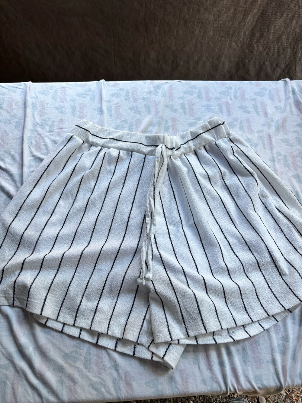 High-Waist White Striped Drawstring Shorts